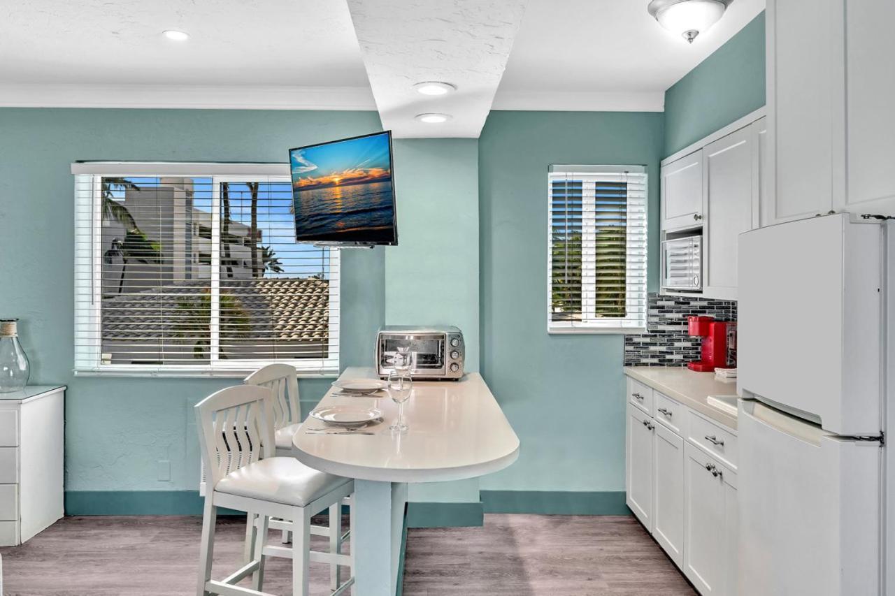 Walkabout 6 Suite On Hollywood Beach With Ocean Views ฮอลลีวูด ภายนอก รูปภาพ