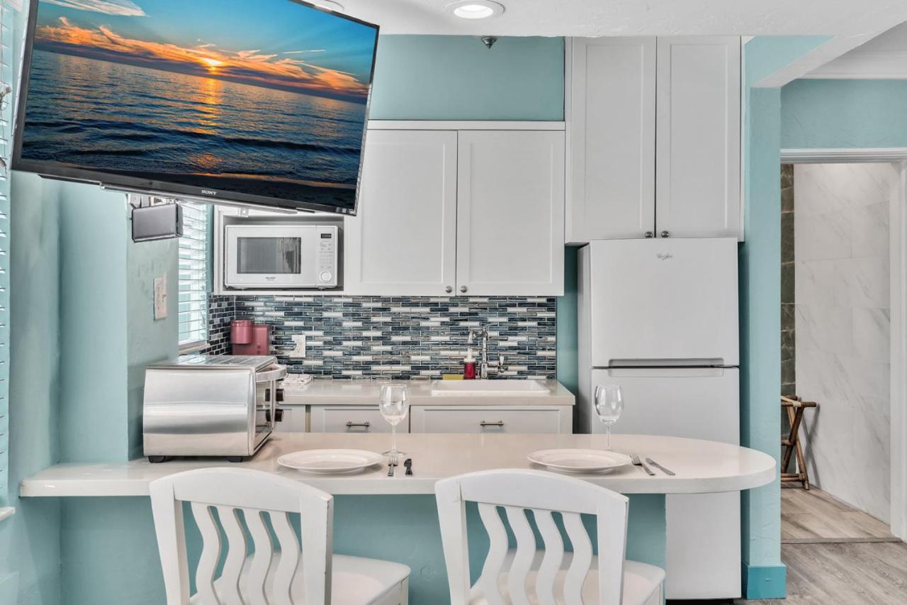 Walkabout 6 Suite On Hollywood Beach With Ocean Views ฮอลลีวูด ภายนอก รูปภาพ