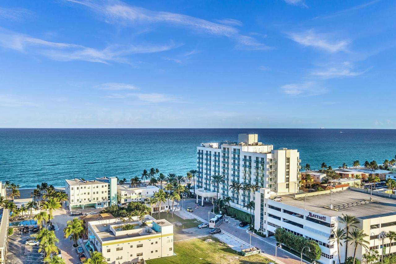 Walkabout 6 Suite On Hollywood Beach With Ocean Views ฮอลลีวูด ภายนอก รูปภาพ