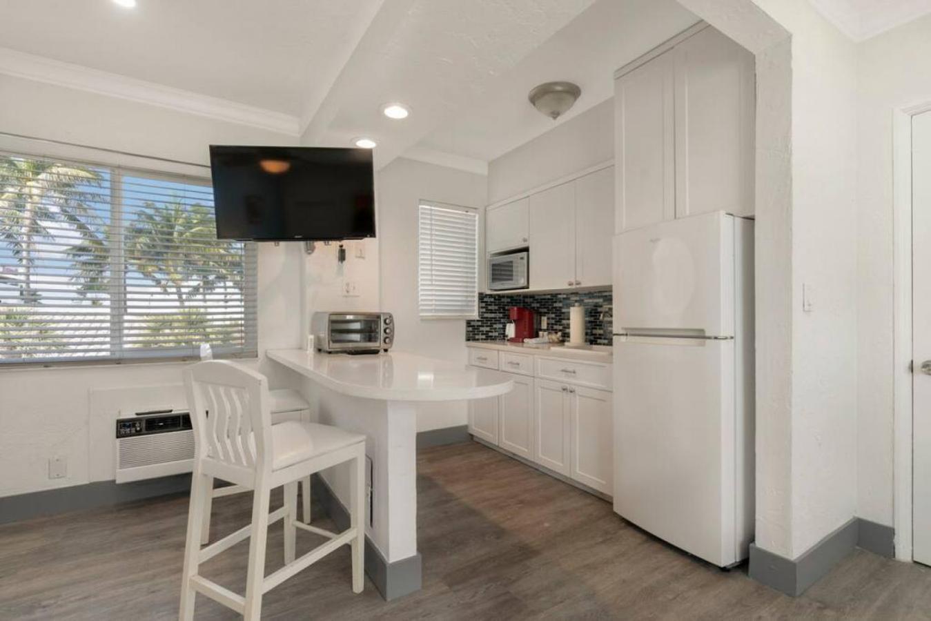 Walkabout 6 Suite On Hollywood Beach With Ocean Views ฮอลลีวูด ภายนอก รูปภาพ
